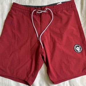 Vissla Like new, solid set, size 32 “blood” color board shorts